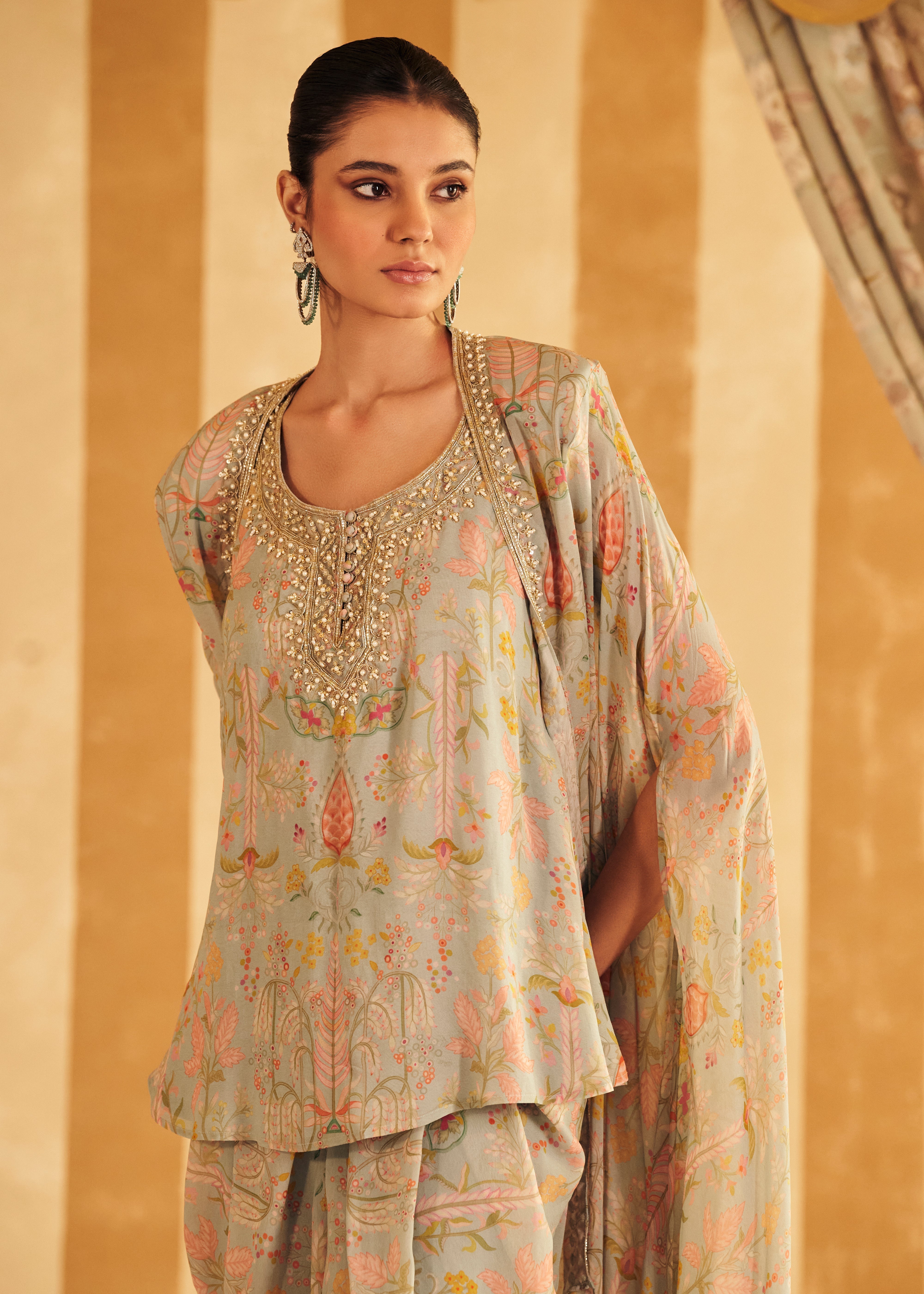 Gil Kurta cape set