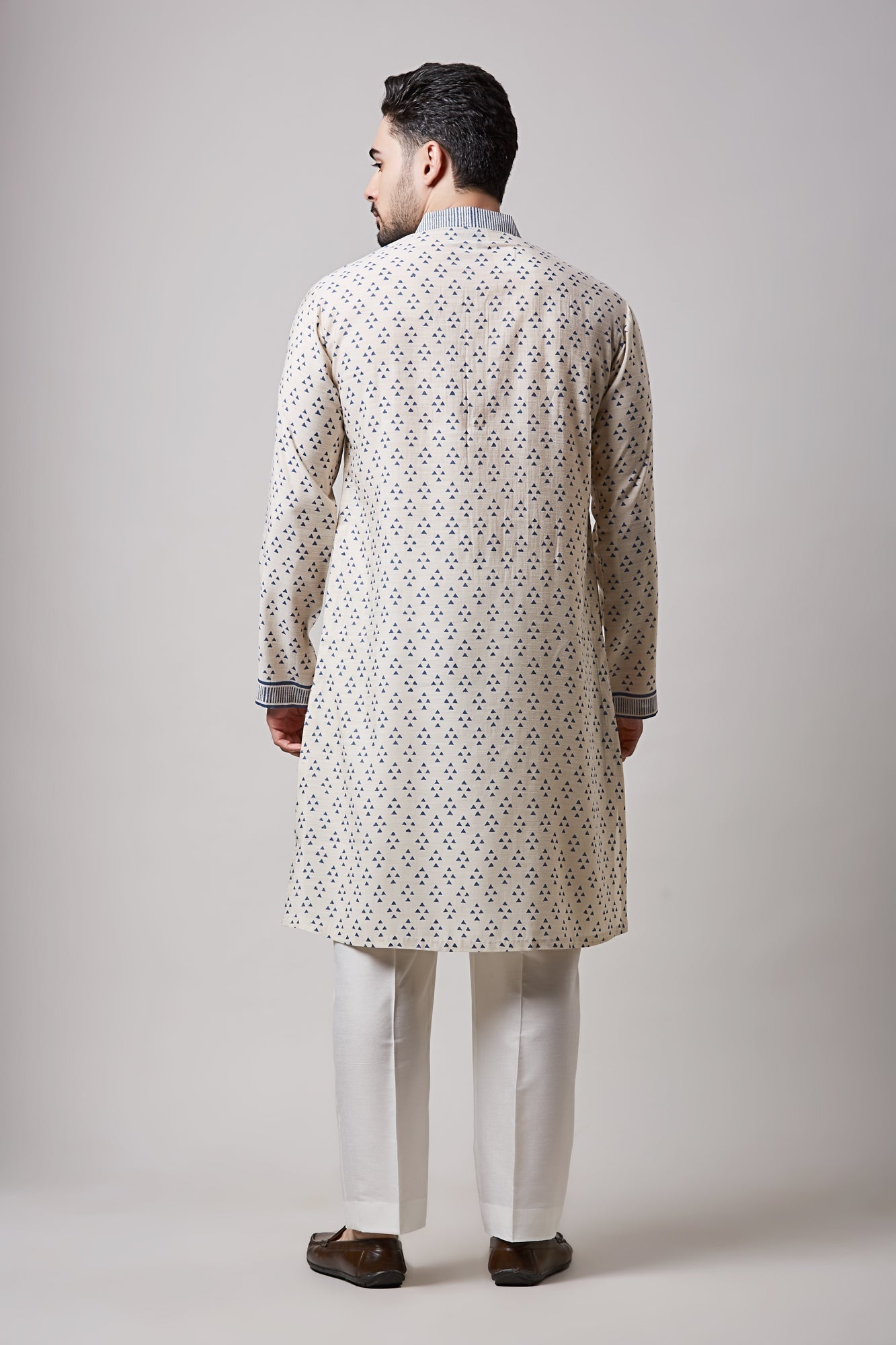 FAWN ALL OVER TRIANGLE PRINT KURTA SET