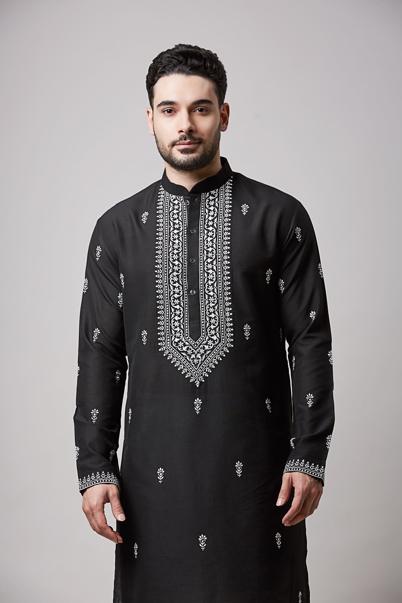 BLACK KURTA SET WITH WHITE EMBROIDERY