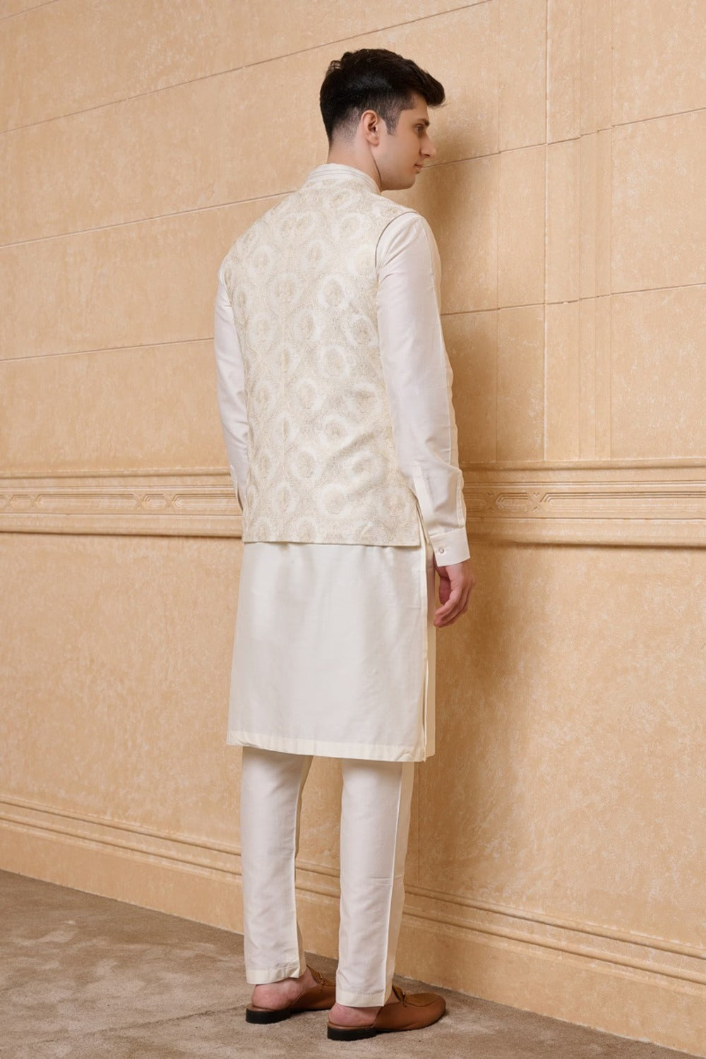 Ivory Embroidered Kurta Bundi Set