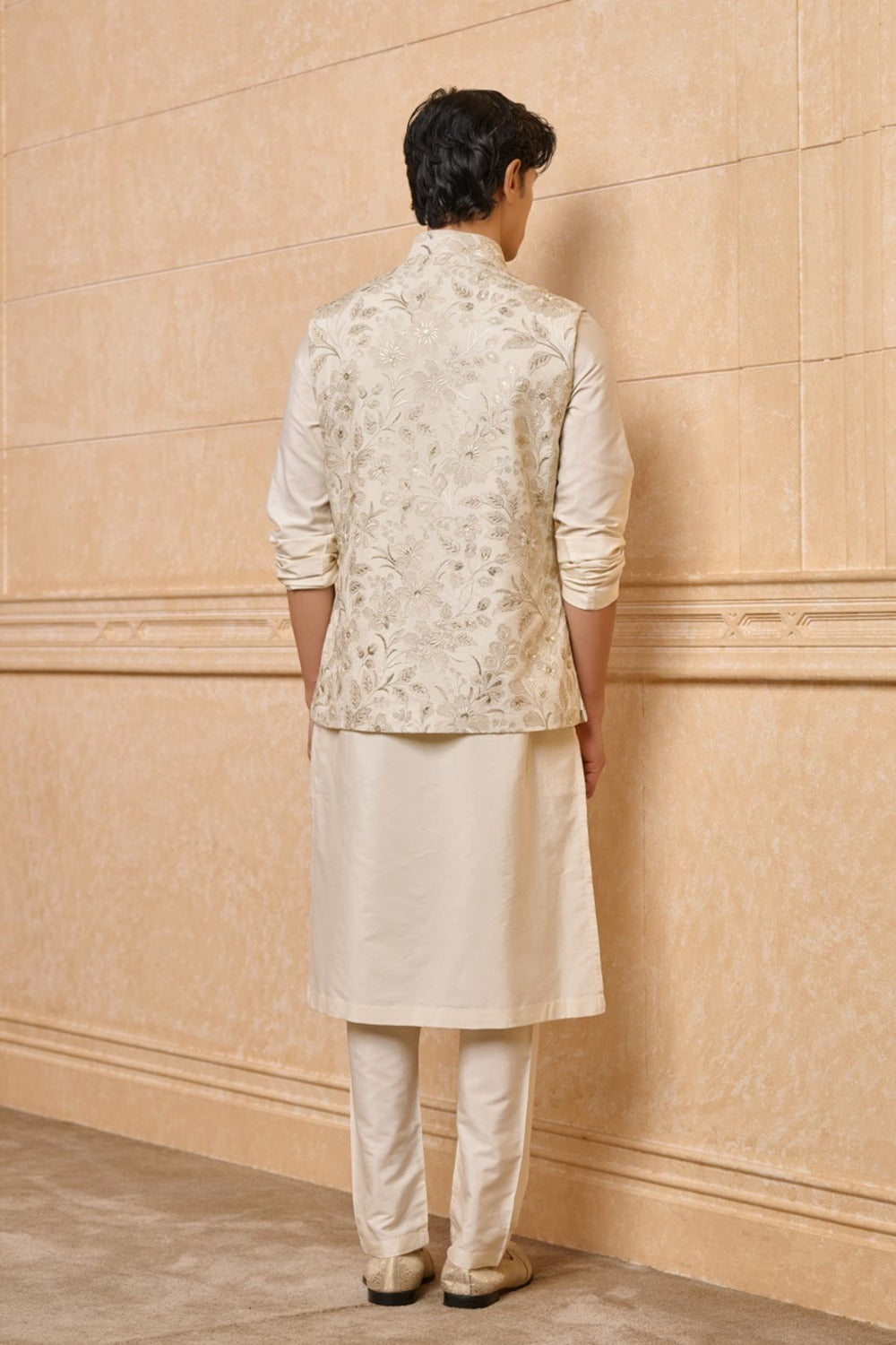 Ivory Kurta Bundi Set