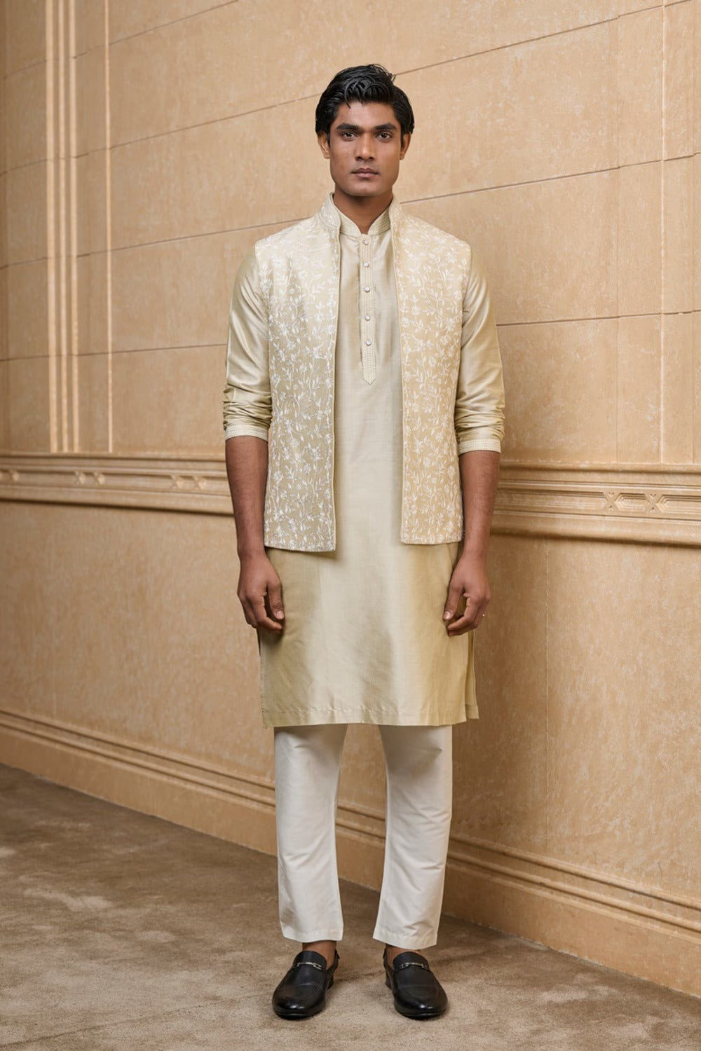 Golden Rajsi Kurta Bundi Set